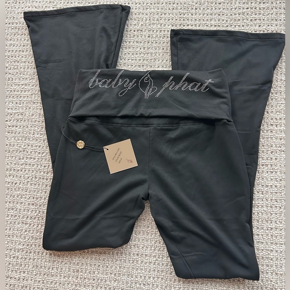 Baby Phat Y2K Rhinestone Foldover Flare Yoga Pants – Size M - Picture 4 of 6